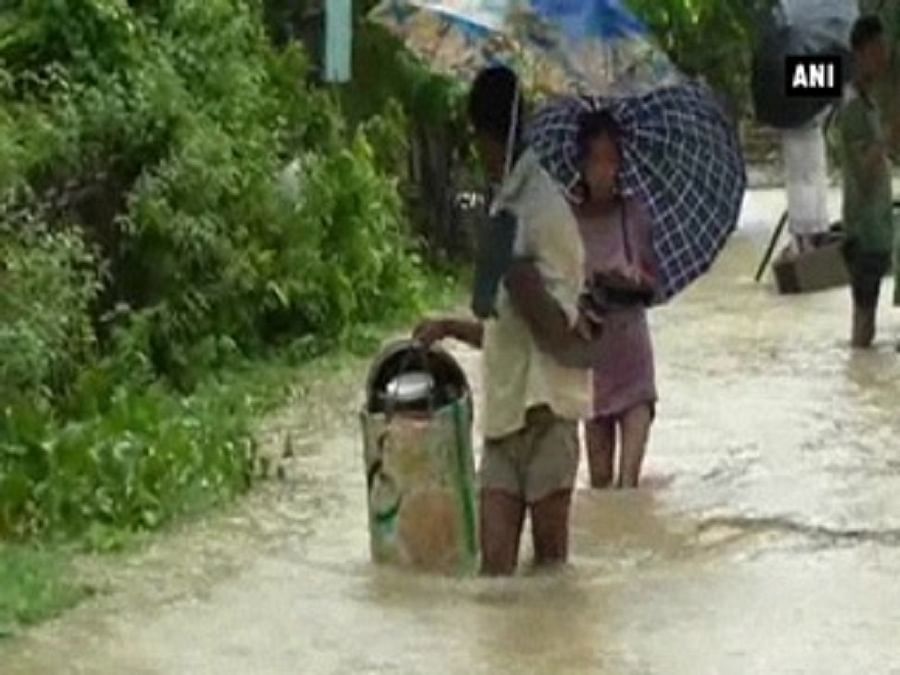 असम में आई बाढ़