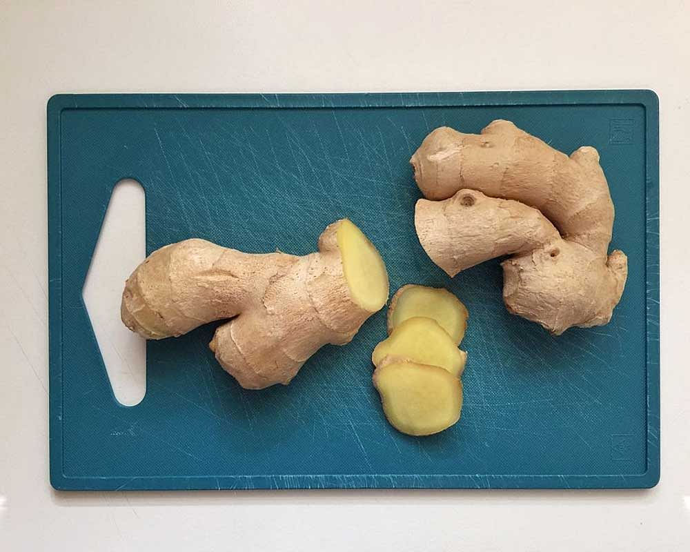 शनिवार को अदरक खाकर घर से निकलें