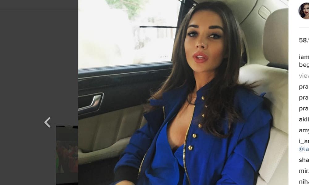 Amy jackson shares her topless picture
