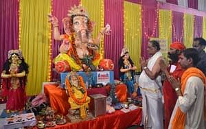 Ganpati Bappa Morya Ghosh Every Side Coined The गणपत बप प म रय क ग ज घ ष हर ओर Amar Ujala Hindi News Live