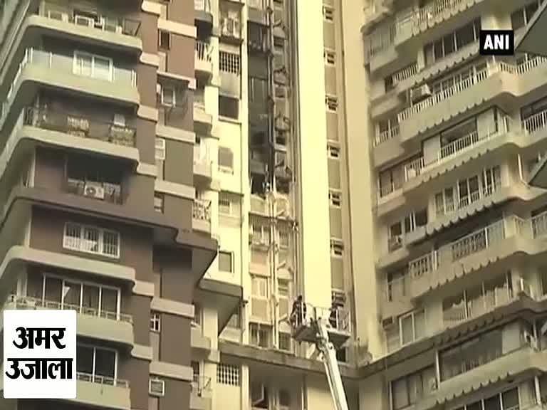मुंबई के मेकर टॉवर में लगी आग, 2 की मौत 