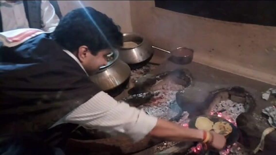 Image result for jyotiraditya scindia making roti