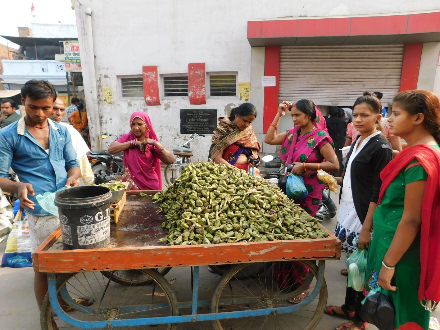 Diwali 2020: धन और वैभव पाने के लिए दिवाली में पूजा में मां लक्ष्मी को जरूर चढ़ाएं ये 5 चीजें सिंघाड़ा