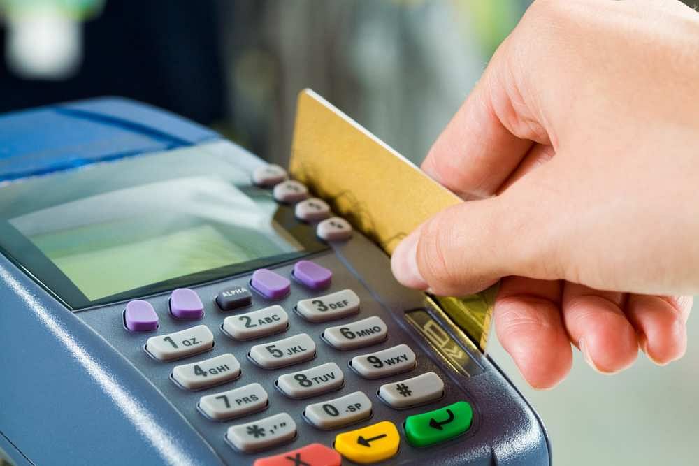 transaction upto 10 thousand rupees from debit credit card may be free