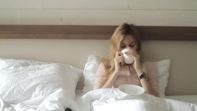 Bed Tea,nari