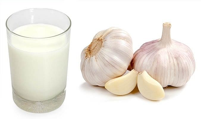 Health Benefits Of Garlic Milk - गठिया है तो पिएं ...