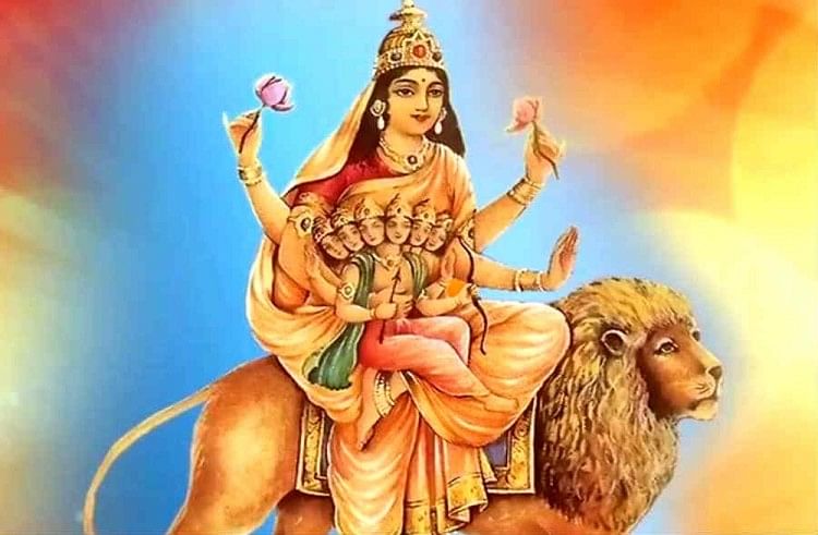 Navratri 2017 Fifth Day Worship Of Maa Skandmata And Puja Method - नवरात्रि पांचवा दिन: संतान सुख के लिए करें देवी स्कंदमाता की आराधना - Amar Ujala Hindi News Live