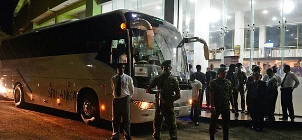 India-vs-australia-2nd-t20 Guwahati: Australian cricket team's bus hit by stone finch shared pic  