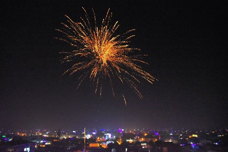 Diwali 2020: दिवाली के दिन जरूर करें ये उपाय, साल भर धन की नहीं होगी कमी दिवाली 2020