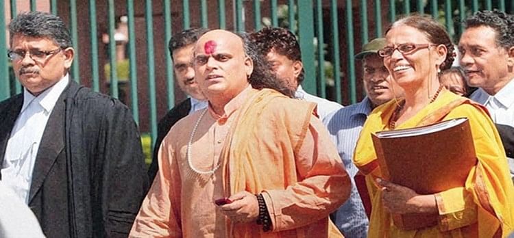 स्वामी चक्रपाणि ने गुरु-शिष्य विवाद की जांच के लिए सीएम को किया ट्वीट स्वामी चक्रपाणि