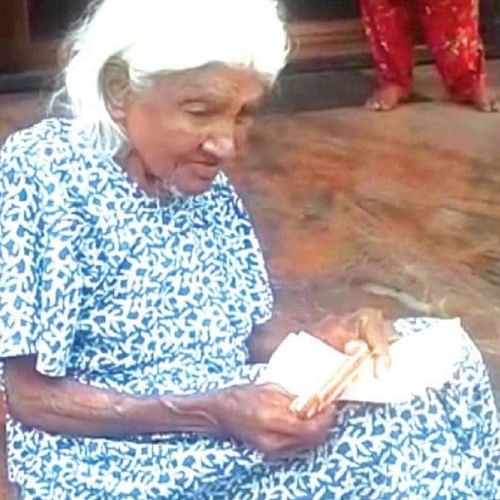 A woman donates rs 2.5 lakh to the temple where she begs in mysuru 