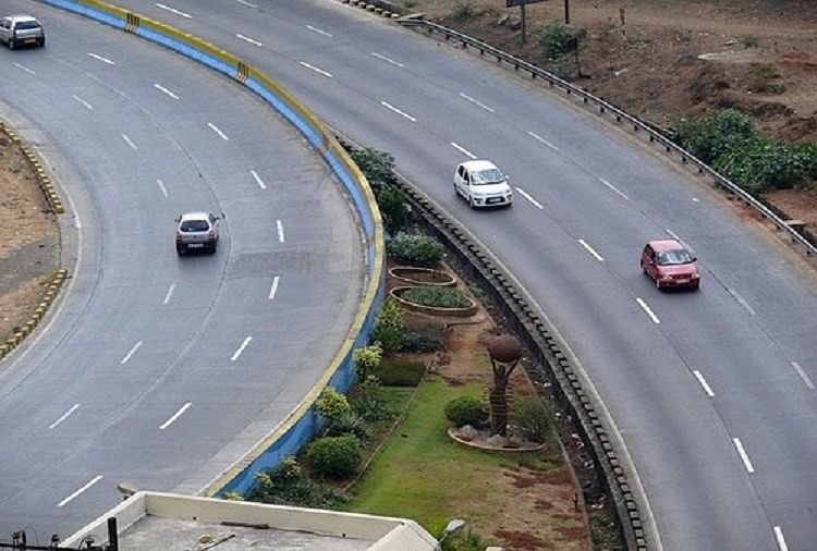 8 lane highway