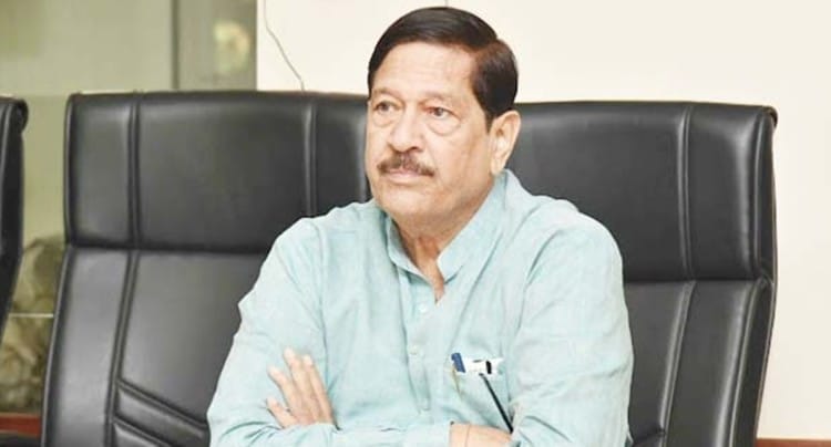 गिरीश बापत