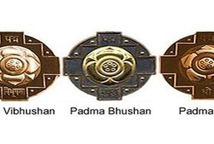 राष्ट्रपति ने दिग्गजों को प्रदान किए पद्मभूषण और पद्मश्री पद्म पुरस्कार