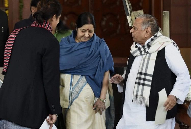 mulayam singh and sushma swaraj(File Photo)