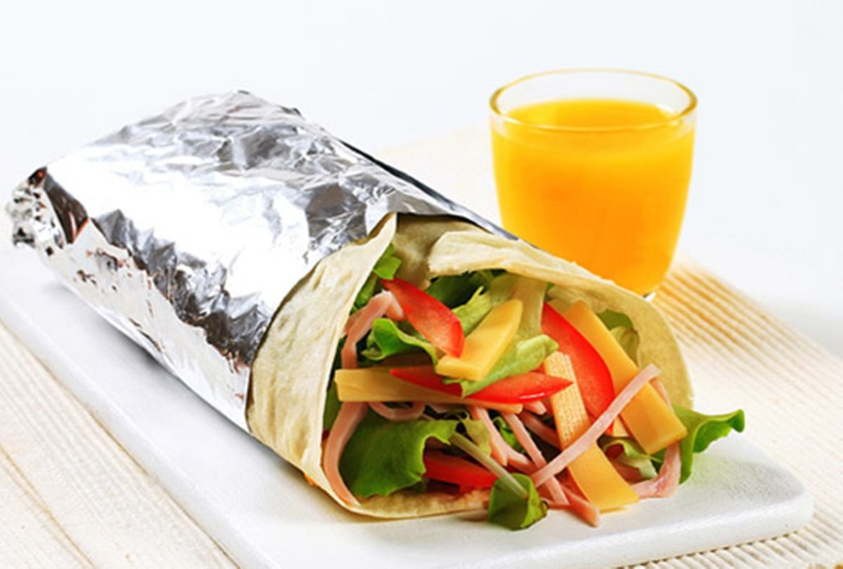 Use Of Aluminium Foil For Packing Lunch May Be Harmful To Your Health अगर आप भ एल य म न यम फ यल म प क करत ह Lunch त जर र पढ य खबर और ह ज ए