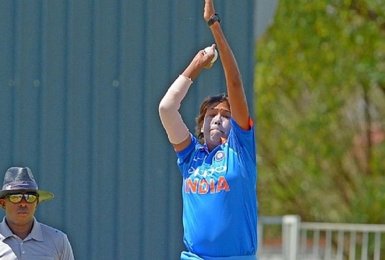 Jhulan Goswami : Jhulan Goswami Becomes First Woman ...