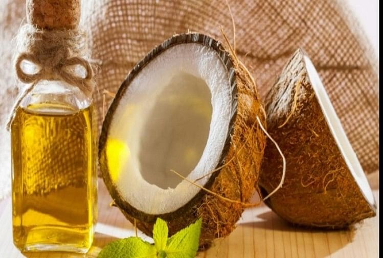 Everybody Can Use Effective Coconut Oil As An Important Beauty Product -  नारियल तेल के हैं अचूक फायदे, इसे करें जरूरी मेकअप प्रोडक्ट की तरह इस्तेमाल  - Amar Ujala Hindi News Live