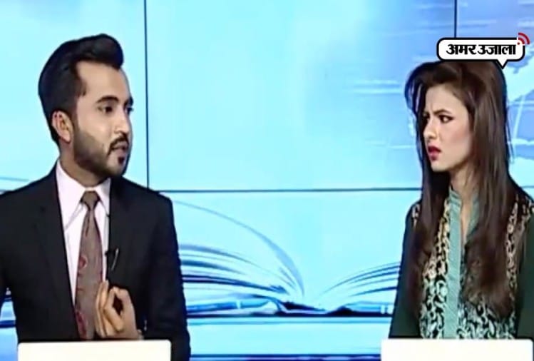 Video Is Going Viral Of Pakistani News Anchors Fight During News