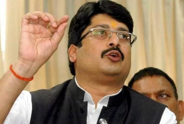 raja bhaiya 2003