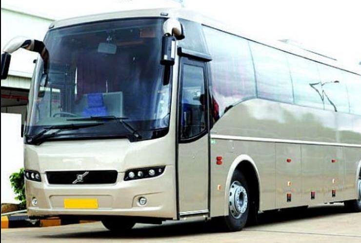 volvo bus from noida to agra via yamuna expressway