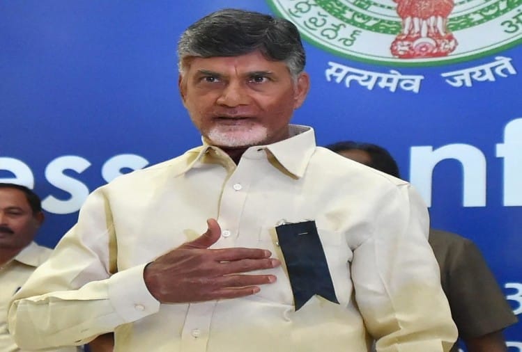 आंध्र प्रदेश के लिए विशेष राज्य का दर्जा मांग रहे चंद्रबाबू नायडू का दिल्ली में धरना आज n chandrababu naidu