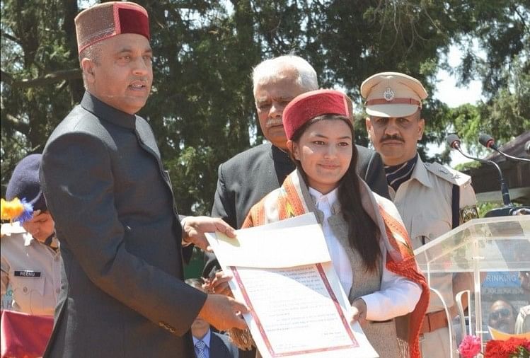 Himachal Gaurav Purskar to Manali Girl Aanchal Thakur