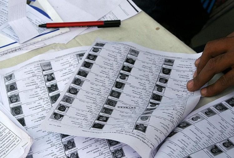 Daftar Pemilih Pemilu Naik Agra Nine Vidhansabha Woman Di Atas Dalam Lima Tahun