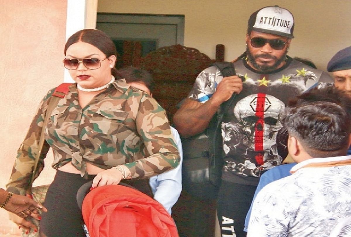 Ipl 2018 Kings Xi Punjab Player Chris Gayle Reached Indore With Wife For Match Against Mi Wife à¤¨à¤¤ à¤¶ à¤¸ à¤— à¤¯à¤¹ à¤¨à¤œà¤° à¤†à¤ à¤• à¤° à¤¸ à¤— à¤² Ipl à¤® à¤¶ à¤• à¤°à¤µ à¤° à¤• à¤¹ à¤® à¤¬à¤ˆ à¤‡ à¤¡ à¤¯ à¤¸ à¤¸ Kxip à¤• à¤® à¤š Amar