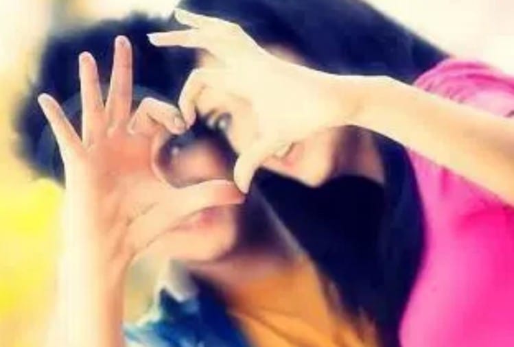 Husband Do Not Set Couple Whatsapp Dp So Wife Went To Ghaziabad Police And  Complaints Of Harassment - पति ने व्हॉट्सऐप पर नहीं लगाई कपल डीपी तो पत्नी  ने उठा लिया ये