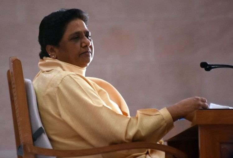Mayawati Vacant Her Bungalow म य वत न ख ल क य सरक र ब गल स प ड प स ट स भ जकर च ब य स प Amar Ujala Hindi News Live