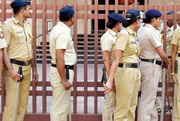 सुरक्षा और कानून व्यवस्था का हाल: देशभर में पुलिसकर्मियों के 5.28 लाख पद खाली प्रतीकात्मक तस्वीर