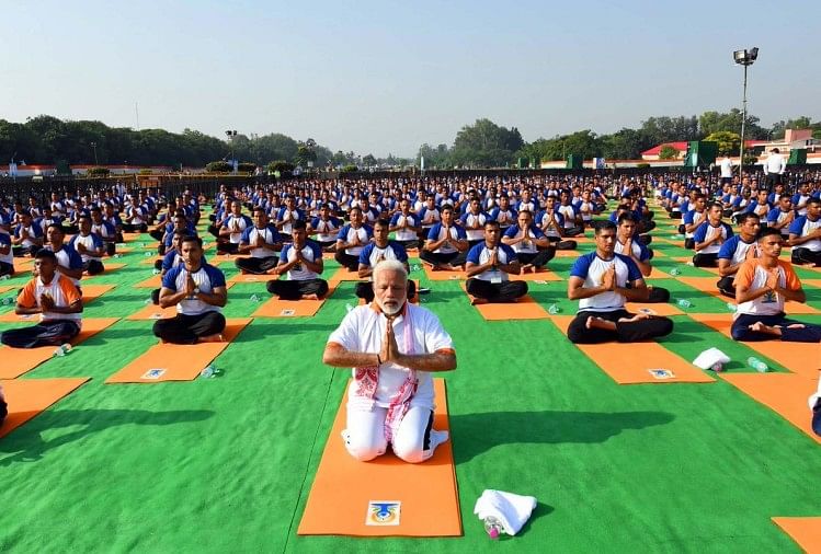 इस बार योग दिवस पर रांची करेगा पीएम मोदी की मेजबानी, होड़ में थे दिल्ली और शिमला पीएम नरेंद्र मोदी (फाइल फोटो)