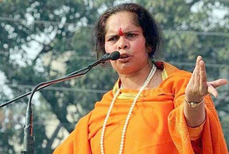 साध्वी प्राची ने प्रियंका को बरसाती मेंढक तो पीएम मोदी को बताया शेर, विरोधियों को कहा भेड़ झुंड साध्वी प्राची