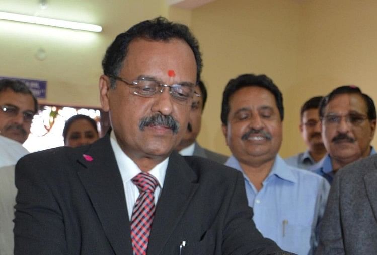 दिल्ली हाईकोर्ट के मुख्य न्यायाधीश राजेंद्र मेनन (फाइल फोटो)