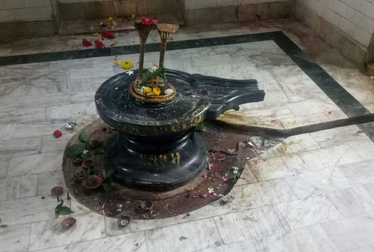 Municipal Corporation Started Cleaning Shiv Temple For Mahashivaratri In Gorakhpur मह श वर त र क त य र म ज ट नगर न गम श व म द र क सफ ई श र Amar Ujala Hindi News Live