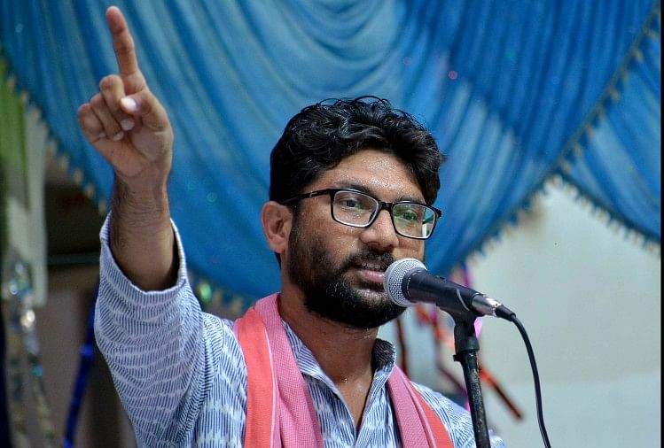 आरक्षण व्यवस्था खत्म करना चाहता है संघ व भाजपा : जिग्नेश मेवाणी जिग्नेश मेवाणी (फाइल फोटो)