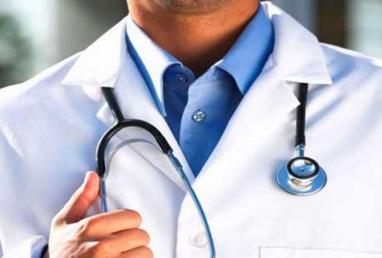 अब तेलंगाना के जूनियर डॉक्टरों ने भी दी अनिश्चितकालीन हड़ताल की चेतावनी doctor
