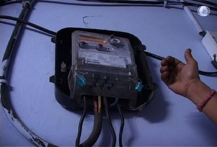 Record 2.95 Lakh Applications Received For Installation Of New Electricity  Meters In Punjab In Seven Months - मुफ्त बिजली का लालच: पंजाब में 'बंट' गए  परिवार, जीरो बिल के लिए एक ही घर में लग गए तीन-तीन मीटर - Amar Ujala Hindi  News Live