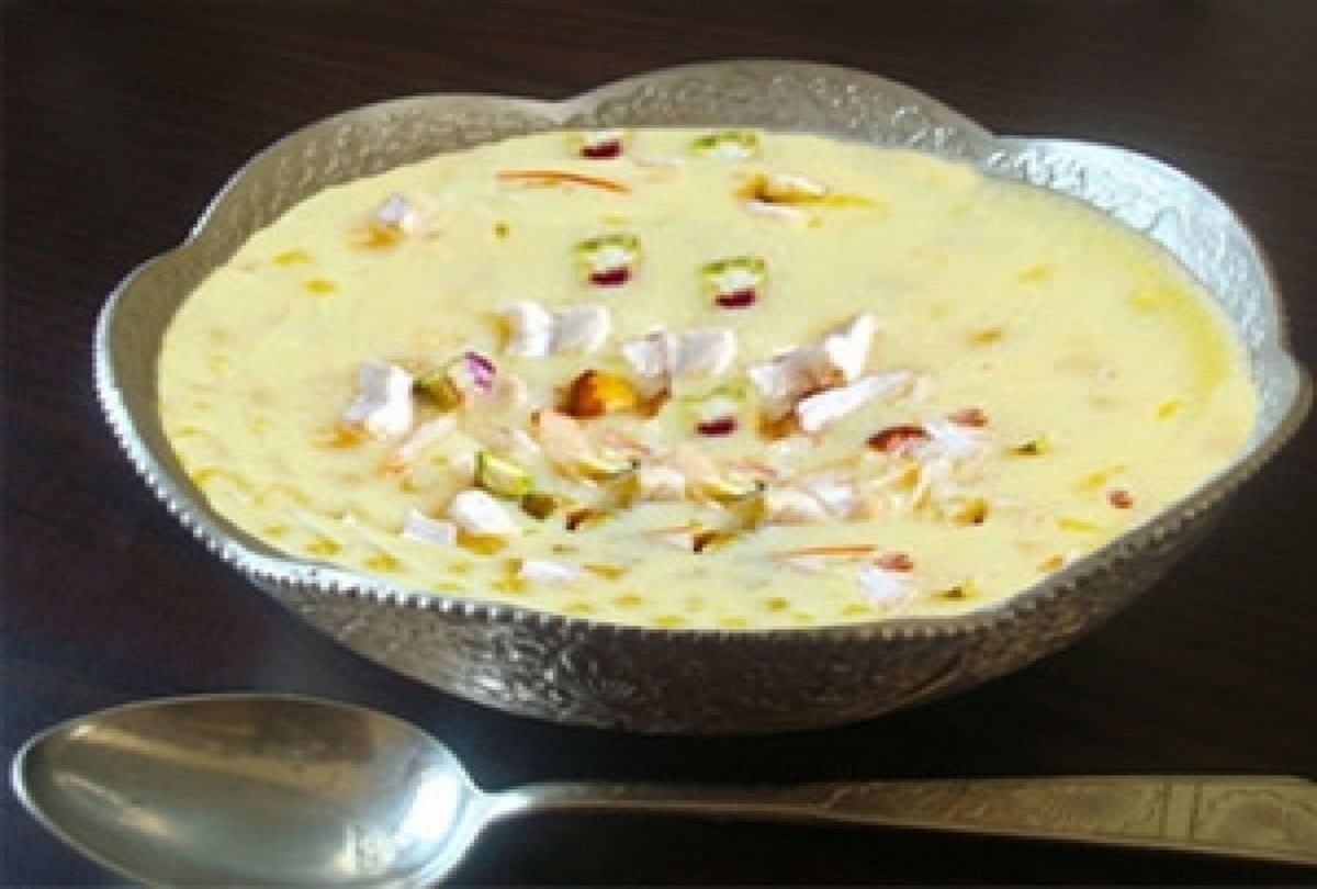Chhath Puja Recipe 2018: Recipe Of Rice Kheer And Jaggery Or Rasiya Will Add Charm To Your Chhath - छठ पूजा 2018: छठ का अहम प्रसाद है रसिया, शेफ से जानें रेसिपी -