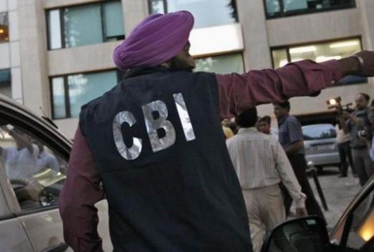 भ्रष्टाचार और आतंक पर बड़ा प्रहार: दिल्ली, मध्य प्रदेश समेत 19 राज्यों में 110 जगह सीबीआई छापा CBI conducts raids at 110 locations in 19 states