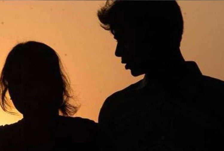 Husband Found Wife as call girl in kashipur, they beaten each other
