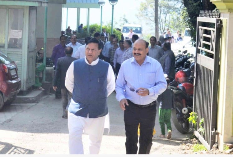 विधानसभा अध्यक्ष डॉ. राजीव बिंदल