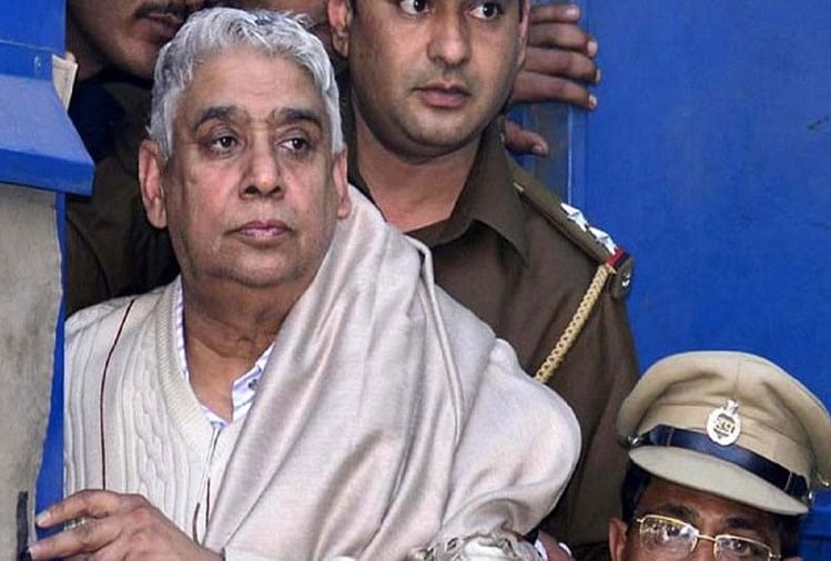 सतलोक आश्रम: रामपाल को सुनाई गई उम्रकैद की सजा, 4 महिलाओं और एक बच्चे की हुई थी मौत रामपाल