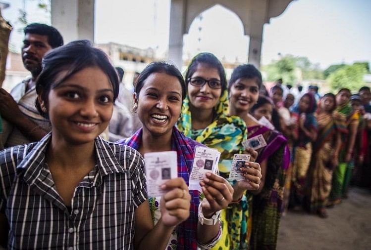 क्या है NOTA और क्यों पड़ी चुनाव में इसकी जरूरत? voting file photo