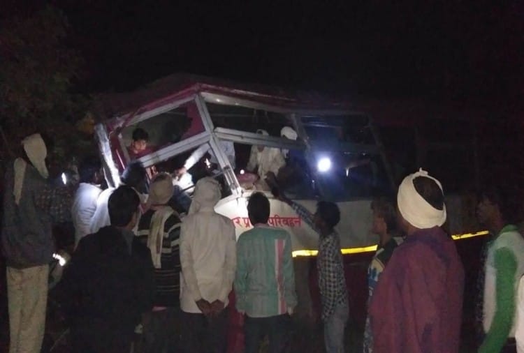 दुर्घटनाग्रस्त बस