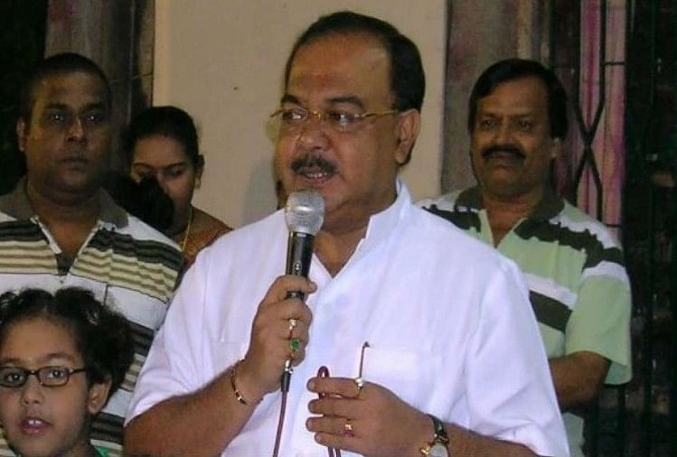 Sovan Chatterjee Fire And Emergency Services And Housing Minister Resigned From West Bengal Cabinet - पश्चिम बंगाल : शोभन चटर्जी ने ममता के कैबिनेट से दिया इस्तीफा - Amar Ujala Hindi News Live