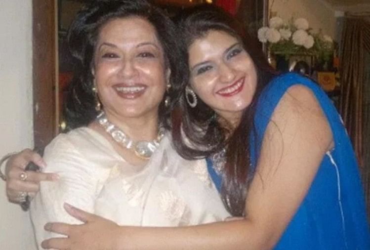 Actress Mausamy Chatterjee Apealed In Court To Meet Her Daughter Who Is In  Coma - दामाद ने नहीं दिया बेटी से मिलने तो कोर्ट पहुंचीं अभिनेत्री मौसमी  चटर्जी, जानें मामला - Amar