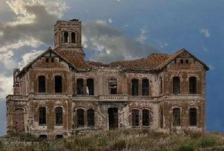 Casa Encantada is the haunted house of Spain