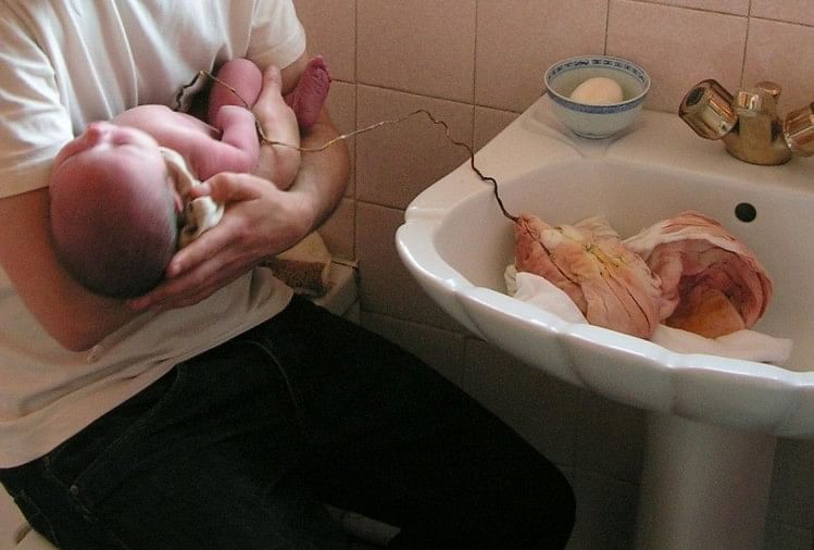 Woman Earns 7.5 Lakhs Rs. a Year from Medical Waste Placenta, Making Many Products